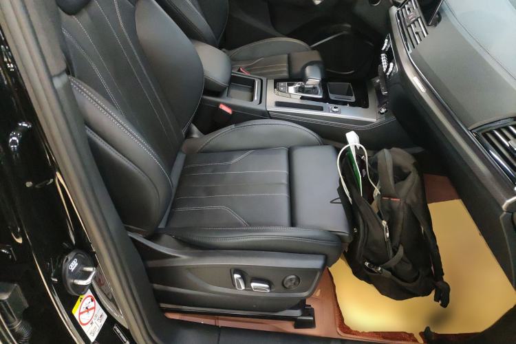 Used Audi Q5L 2024 40 TFSI Luxury Dynamic Edition Right Front Seat