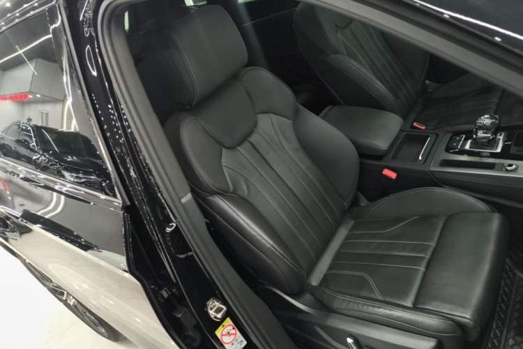Used Audi Q5L 2024 45 TFSI Luxury Dynamic Model Right Front Seat