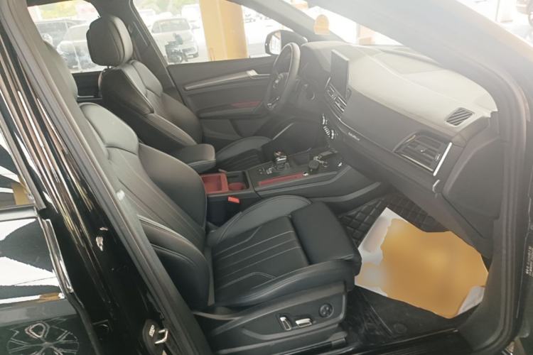 Used Audi Q5L 2024 40 TFSI Luxury Dynamic Edition Right Front Seat