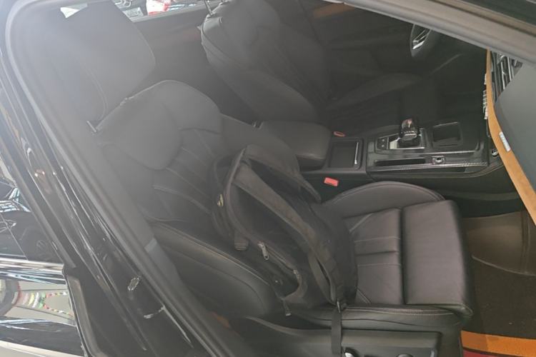 Used Audi Q5L 2024 40 TFSI Luxury Dynamic Edition Right Front Seat