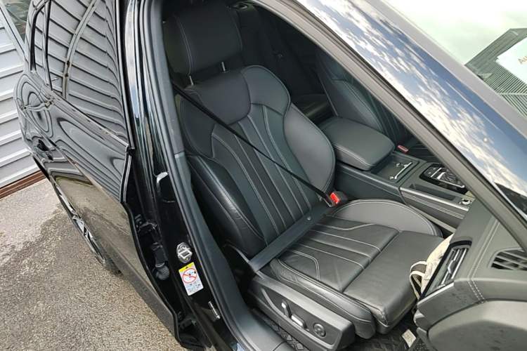 Used Audi Q5L 2024 45 TFSI Luxury Dynamic Model Right Front Seat