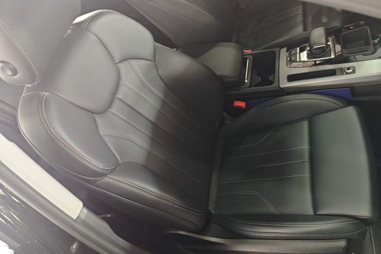 Used Audi Q5L 2024 40 TFSI Fashion Dynamic Model Right Front Seat