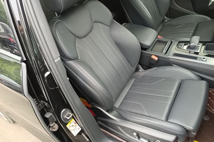 Used Audi Q5L 2024 40 TFSI Luxury Dynamic Edition Right Front Seat