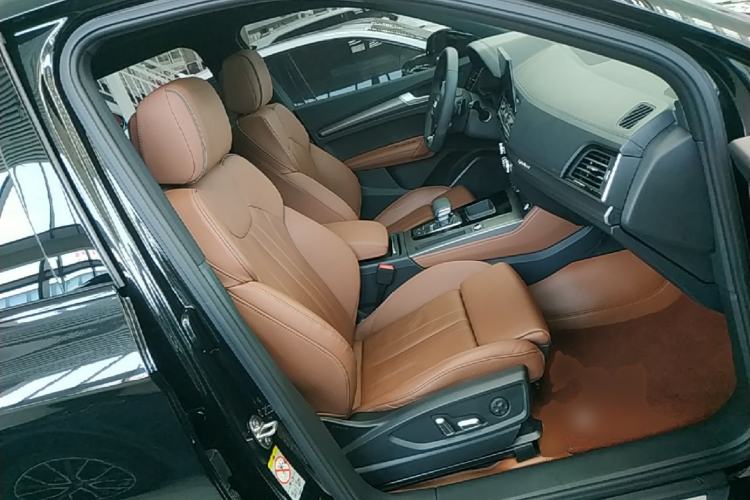 Used Audi Q5L 2024 40 TFSI Luxury Dynamic Edition Right Front Seat