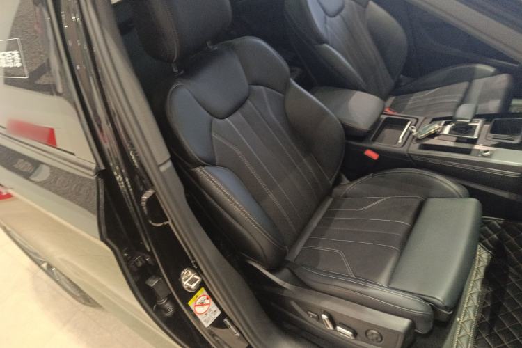Used Audi Q5L 2024 40 TFSI Luxury Dynamic Edition Right Front Seat