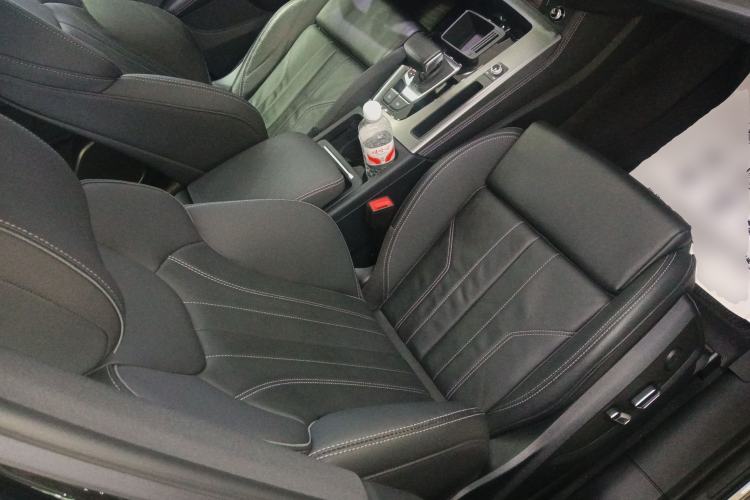 Used Audi Q5L 2024 40 TFSI Luxury Dynamic Edition Right Front Seat