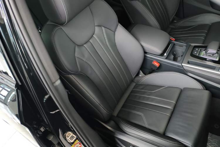Used Audi Q5L 2024 45 TFSI Luxury Dynamic Model Right Front Seat