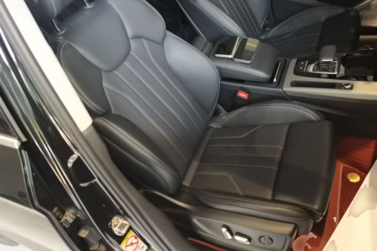Used Audi Q5L 2024 40 TFSI Fashion Dynamic Model Right Front Seat