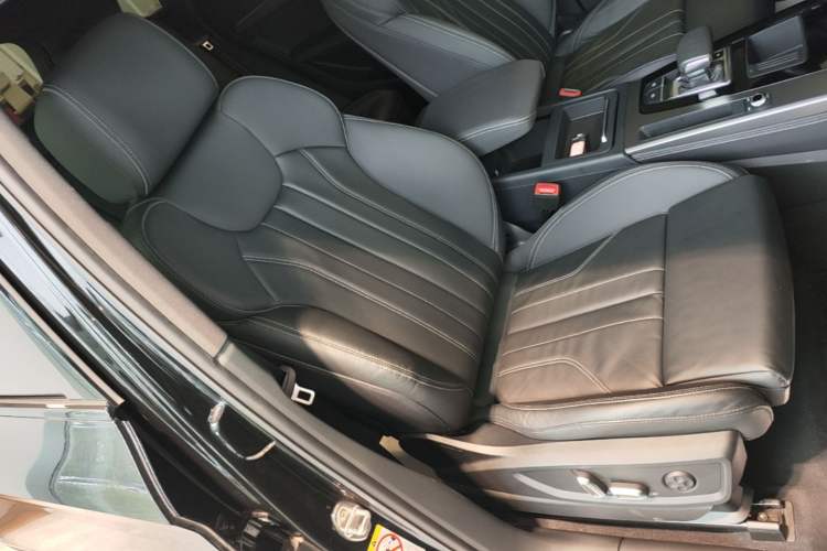 Used Audi Q5L 2024 40 TFSI Luxury Dynamic Edition Right Front Seat