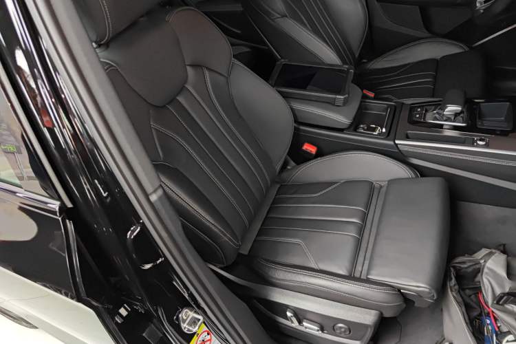 Used Audi Q5L 2024 40 TFSI Luxury Dynamic Edition Right Front Seat