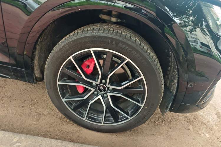 Used Audi Q5L 2024 45 TFSI Luxury Dynamic Model Right Front Wheel Hub