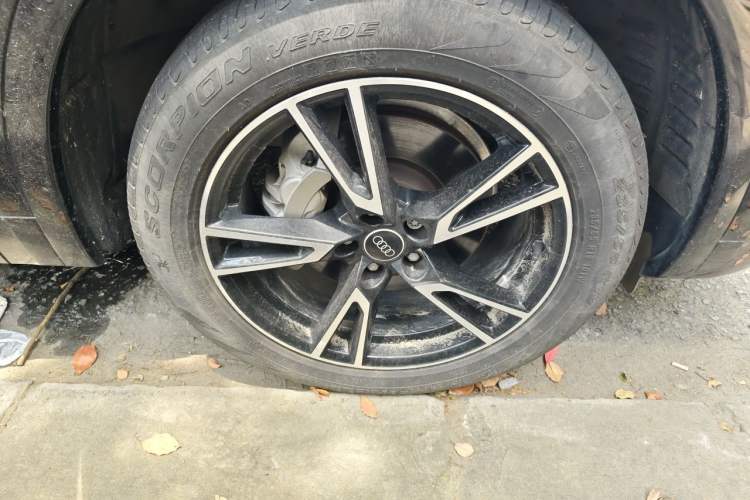 Used Audi Q5L 2024 40 TFSI Fashion Dynamic Model Right Front Wheel Hub