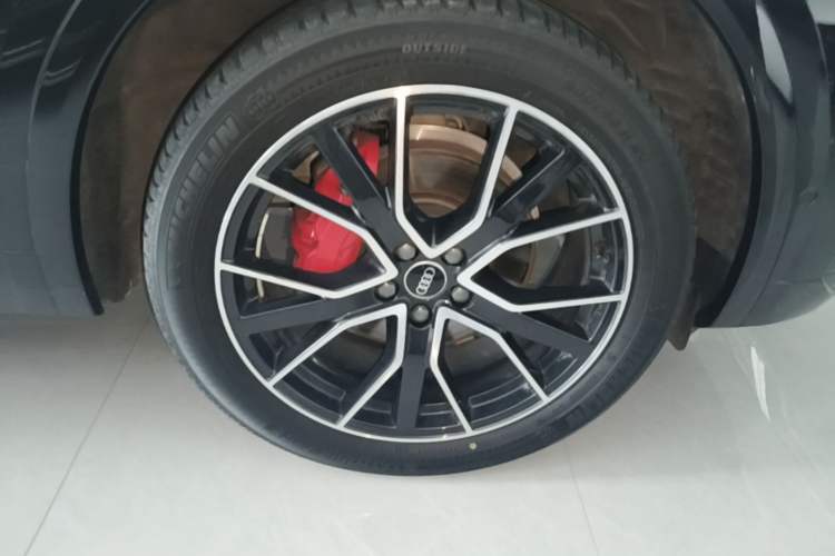 Used Audi Q5L 2024 45 TFSI Luxury Dynamic Model Right Front Wheel Hub
