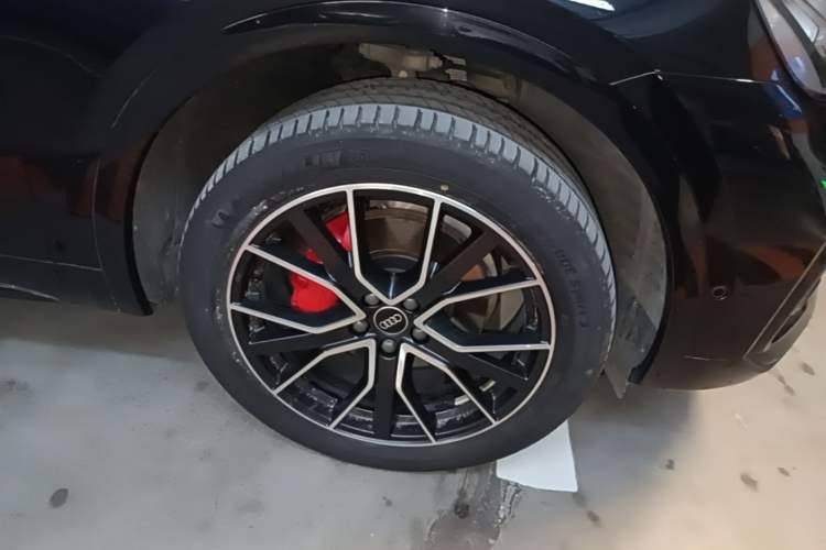 Used Audi Q5L 2024 45 TFSI Luxury Dynamic Model Right Front Wheel Hub