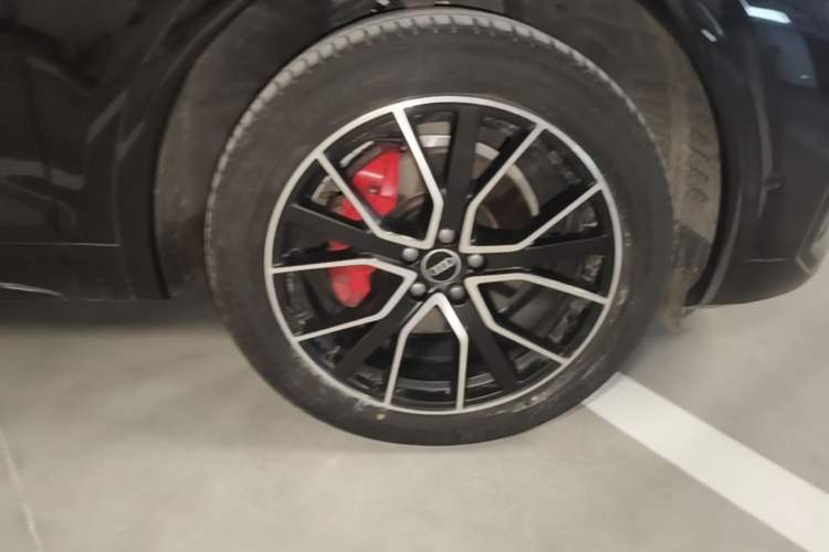 Used Audi Q5L 2024 45 TFSI Luxury Dynamic Model Right Front Wheel Hub