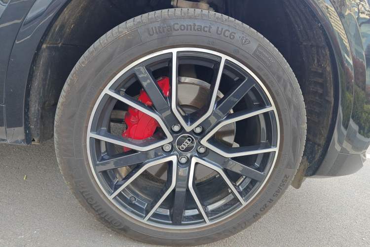 Used Audi Q5L 2024 40 TFSI Luxury Dynamic Edition Right Front Wheel Hub