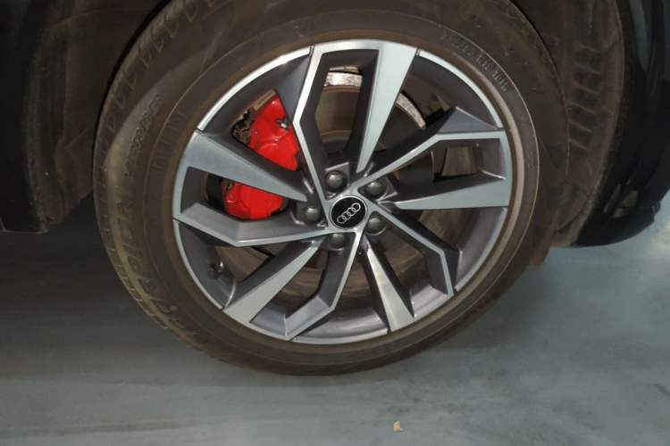 Used Audi Q5L 2024 40 TFSI Luxury Dynamic Edition Right Front Wheel Hub