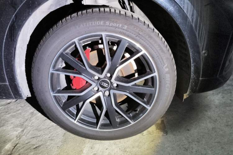 Used Audi Q5L 2024 45 TFSI Luxury Dynamic Model Right Front Wheel Hub