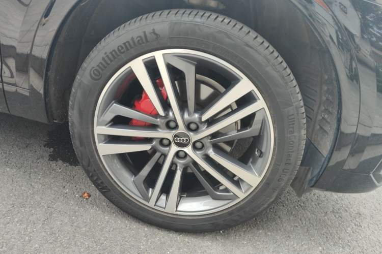 Used Audi Q5L 2024 40 TFSI Luxury Dynamic Edition Right Front Wheel Hub