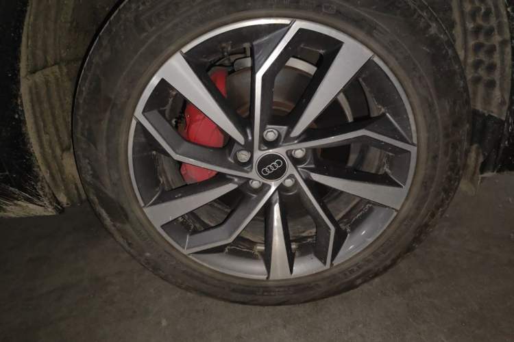 Used Audi Q5L 2024 40 TFSI Luxury Dynamic Edition Right Front Wheel Hub