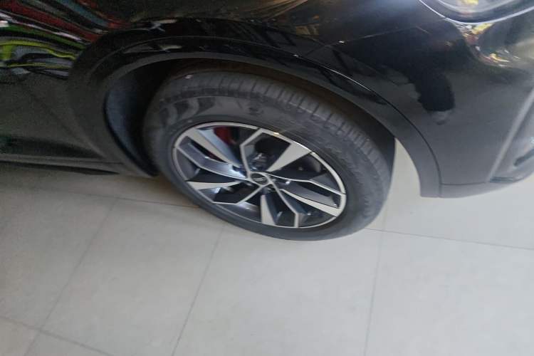 Used Audi Q5L 2024 40 TFSI Luxury Dynamic Edition Right Front Wheel Hub