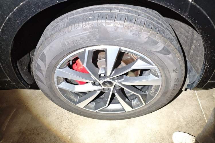 Used Audi Q5L 2024 40 TFSI Luxury Dynamic Edition Right Front Wheel Hub