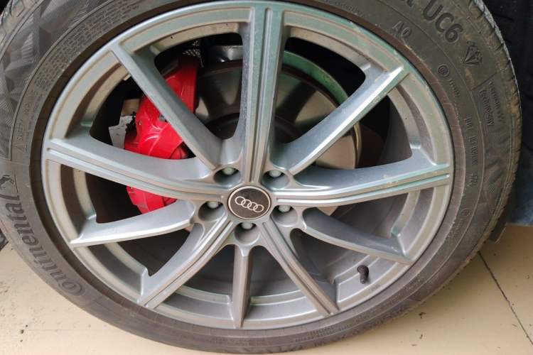 Used Audi Q5L 2024 40 TFSI Luxury Dynamic Edition Right Front Wheel Hub