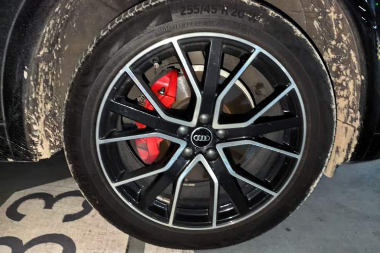 Used Audi Q5L 2024 45 TFSI Luxury Dynamic Model Right Front Wheel Hub