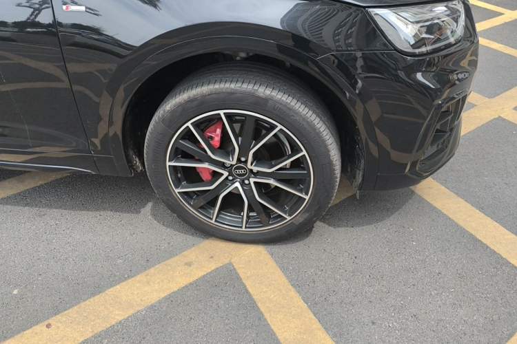 Used Audi Q5L 2024 40 TFSI Luxury Dynamic Edition Right Front Wheel Hub