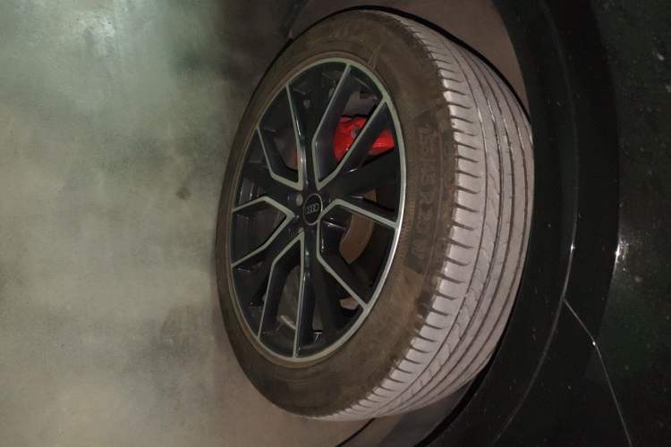 Used Audi Q5L 2024 45 TFSI Luxury Dynamic Model Right Front Wheel Hub