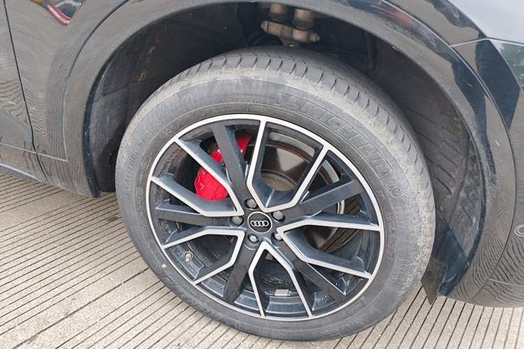 Used Audi Q5L 2024 45 TFSI Luxury Dynamic Model Right Front Wheel Hub