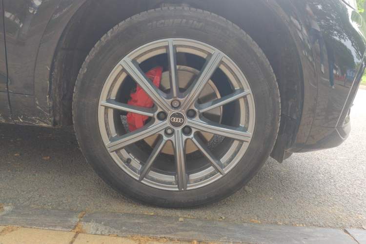 Used Audi Q5L 2024 40 TFSI Luxury Dynamic Edition Right Front Wheel Hub