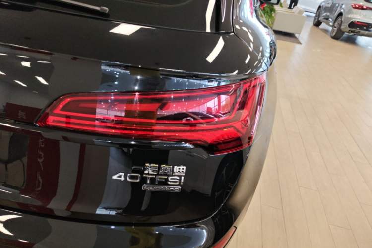 Used Audi Q5L 2024 40 TFSI Fashion Dynamic Model Right Rear Taillight