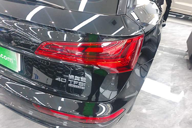 Used Audi Q5L 2024 40 TFSI Luxury Dynamic Edition Right Rear Taillight