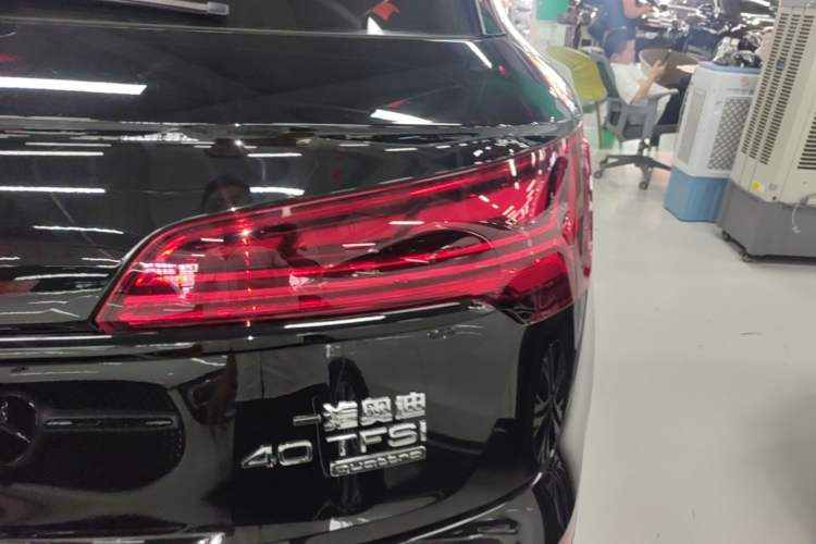 Used Audi Q5L 2024 40 TFSI Luxury Dynamic Edition Right Rear Taillight