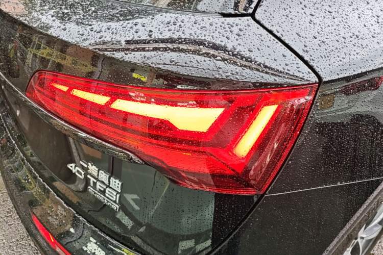Used Audi Q5L 2024 40 TFSI Luxury Dynamic Edition Right Rear Taillight