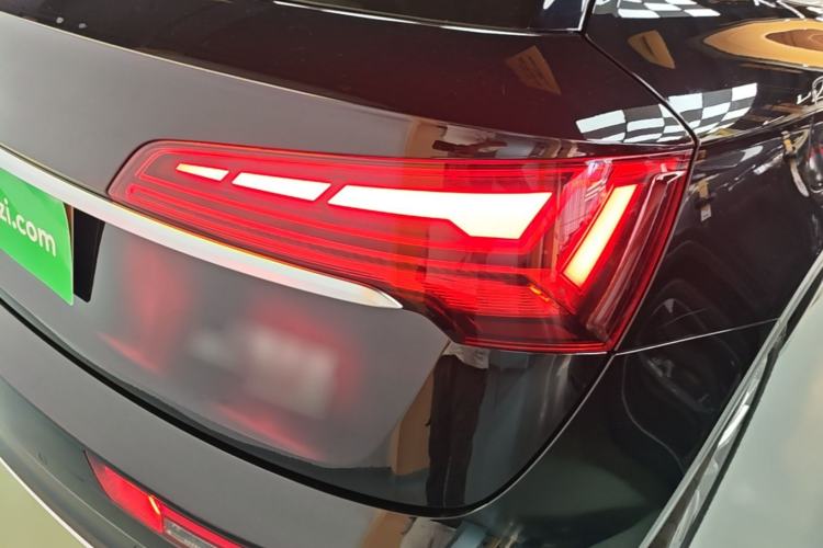 Used Audi Q5L 2024 40 TFSI Luxury Prestige Edition Right Rear Taillight