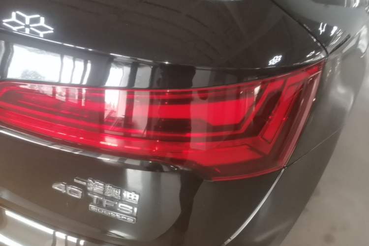 Used Audi Q5L 2024 40 TFSI Luxury Dynamic Edition Right Rear Taillight