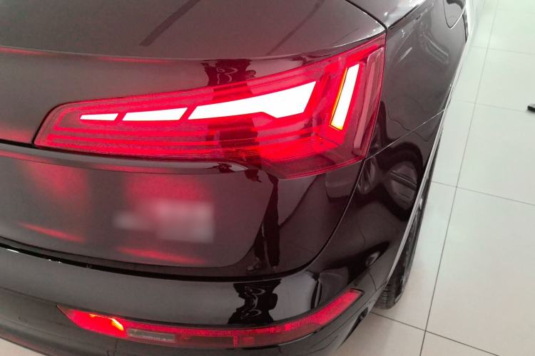 Used Audi Q5L 2024 40 TFSI Luxury Dynamic Edition Right Rear Taillight