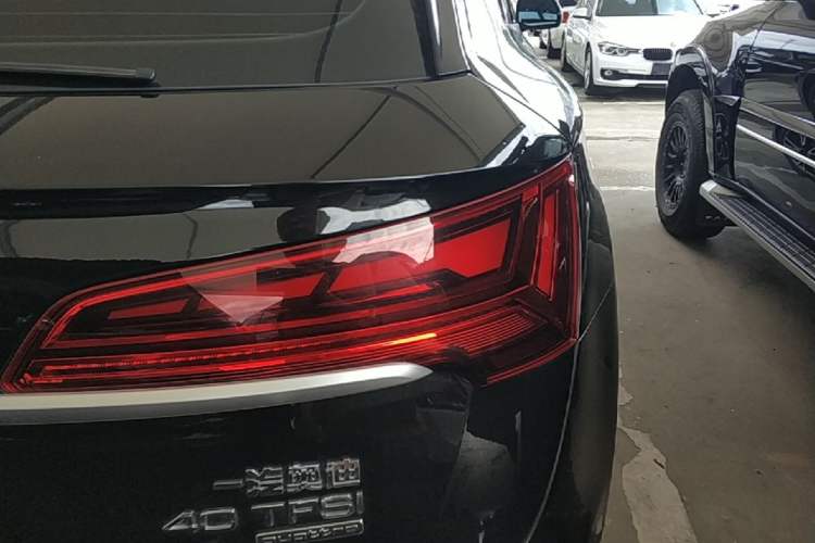 Used Audi Q5L 2024 40 TFSI Fashion Dynamic Model Right Rear Taillight