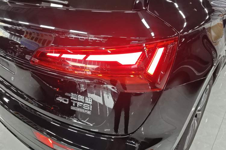Used Audi Q5L 2024 40 TFSI Luxury Dynamic Edition Right Rear Taillight