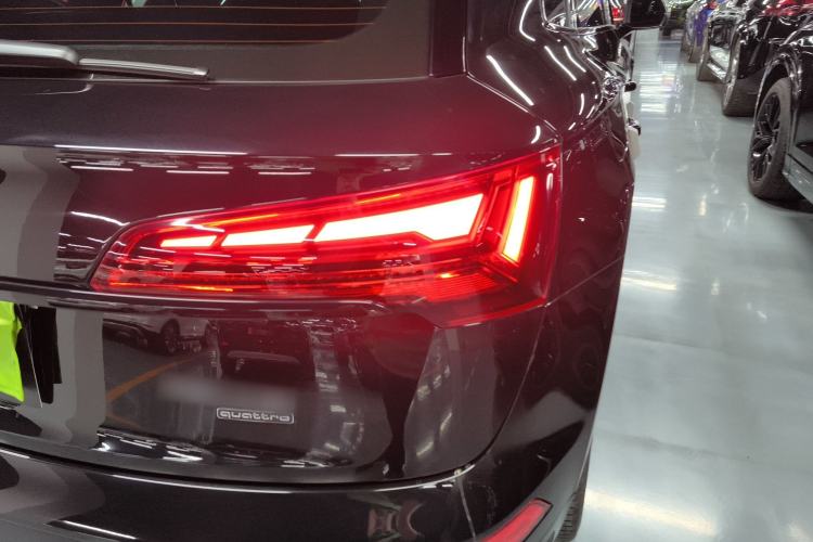 Used Audi Q5L 2024 45 TFSI Luxury Dynamic Model Right Rear Taillight