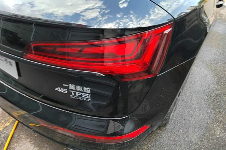 Used Audi Q5L 2024 45 TFSI Luxury Dynamic Model Right Rear Taillight