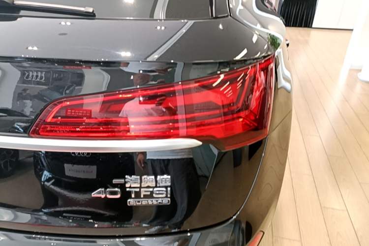 Used Audi Q5L 2024 40 TFSI Fashion Dynamic Model Right Rear Taillight