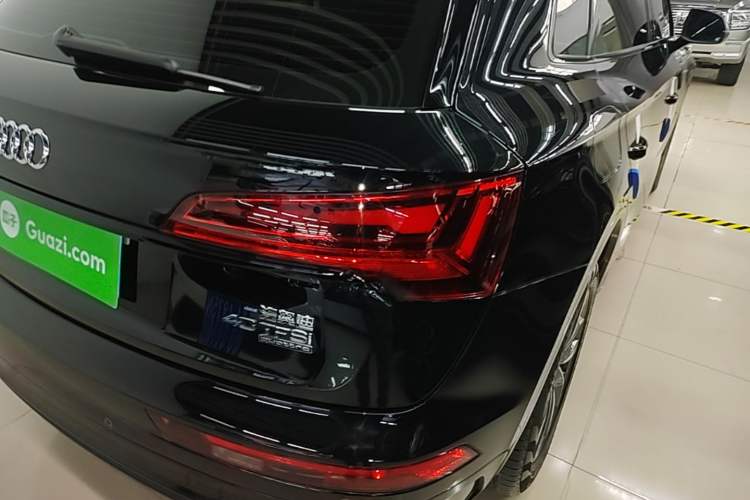 Used Audi Q5L 2024 40 TFSI Luxury Dynamic Edition Right Rear Taillight