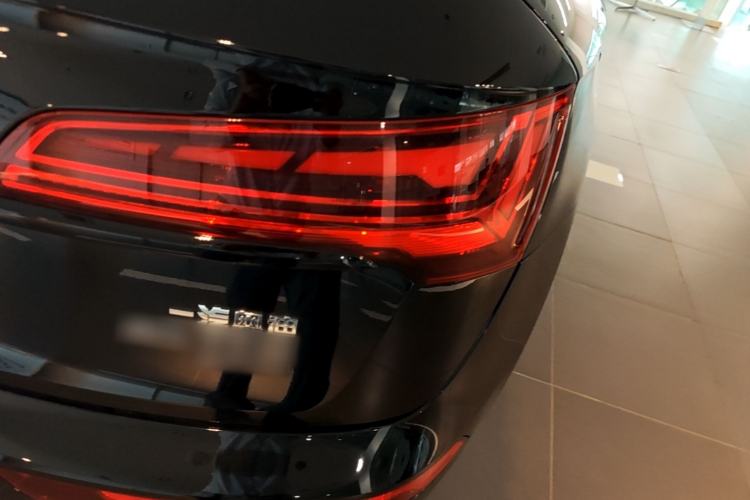 Used Audi Q5L 2024 40 TFSI Luxury Dynamic Edition Right Rear Taillight
