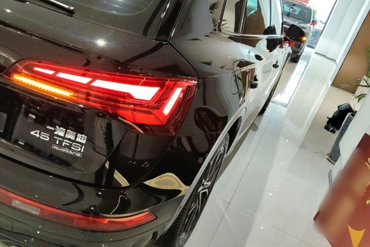 Used Audi Q5L 2024 45 TFSI Luxury Dynamic Model Right Rear Taillight