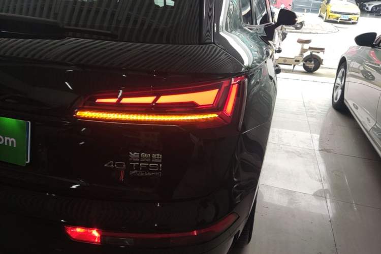 Used Audi Q5L 2024 40 TFSI Luxury Dynamic Edition Right Rear Taillight