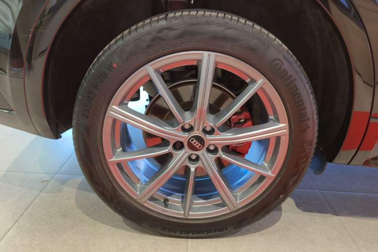Used Audi Q5L 2024 40 TFSI Luxury Dynamic Edition Right Rear Wheel Hub