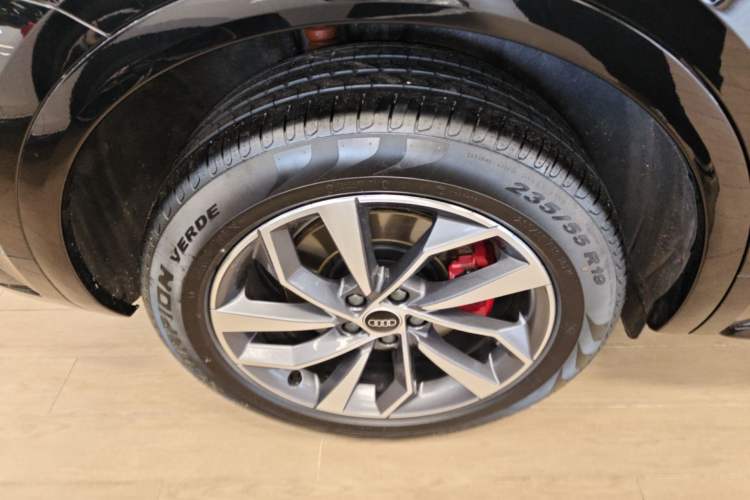 Used Audi Q5L 2024 40 TFSI Fashion Dynamic Model Right Rear Wheel Hub